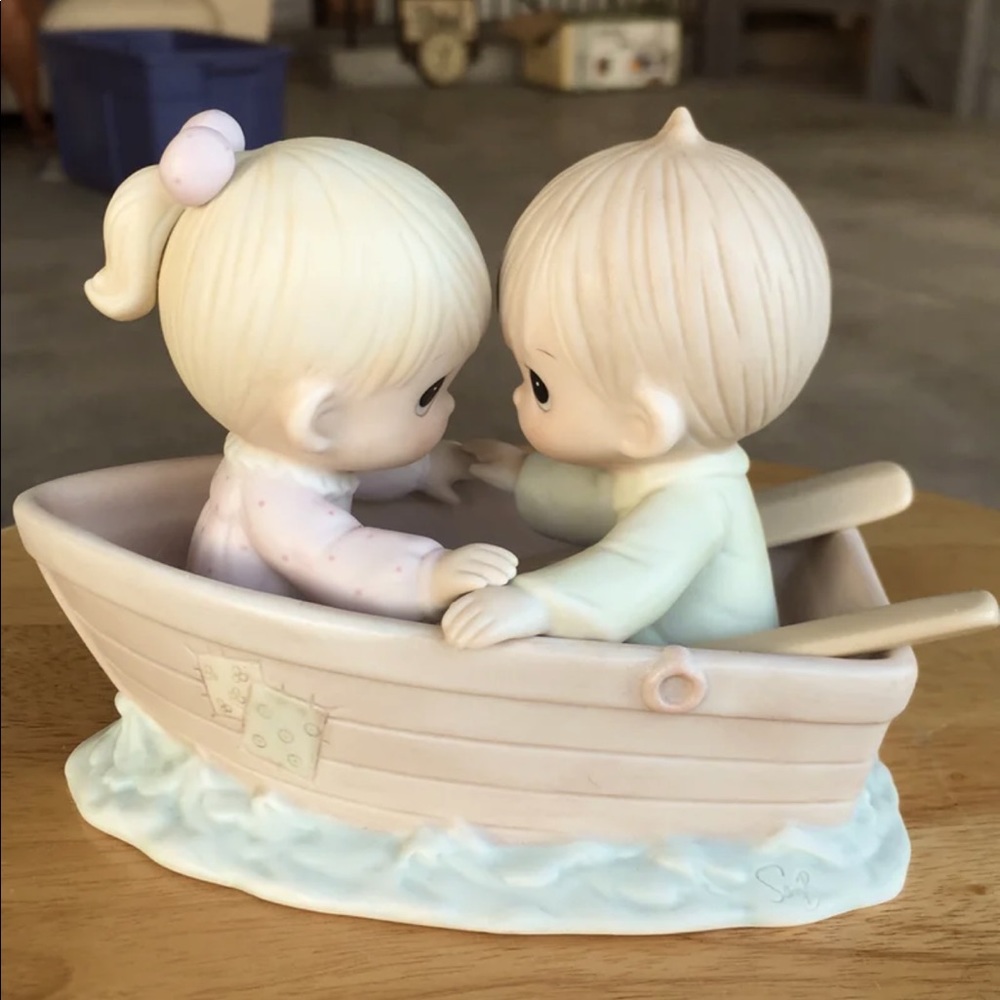 Precious Moments friends never drift apart porcelain figurine collectible
